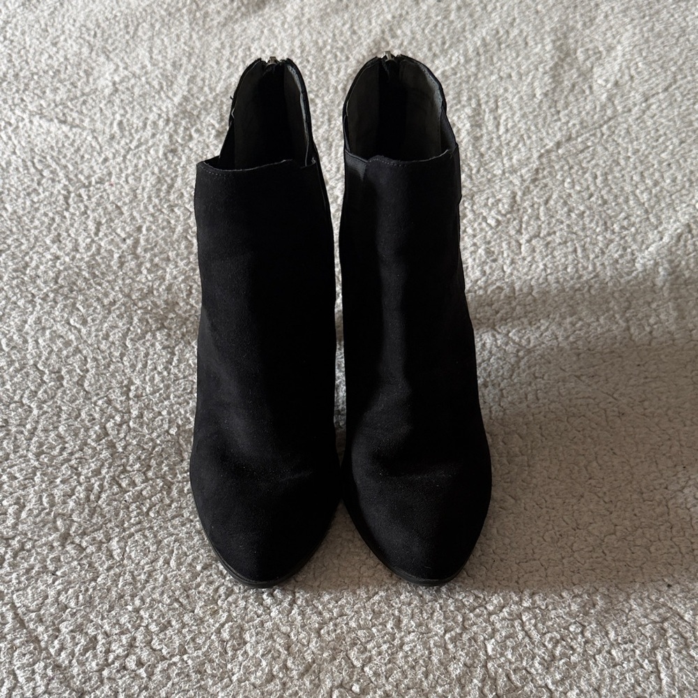 Adrienne Vittadini Av-Trinie Elegant Black Ankle Boots 9.5